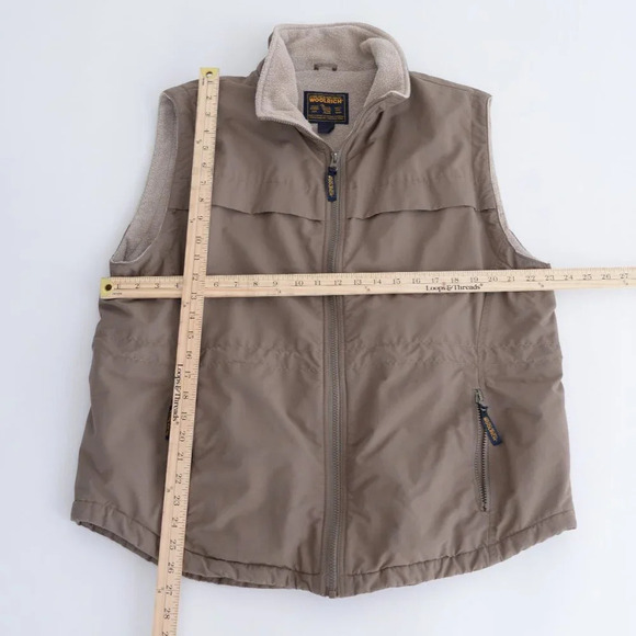 Vintage Woolrich Tan w/ Fleece Liner Vest size  See Measurements in Photo - Picture 2 of 10